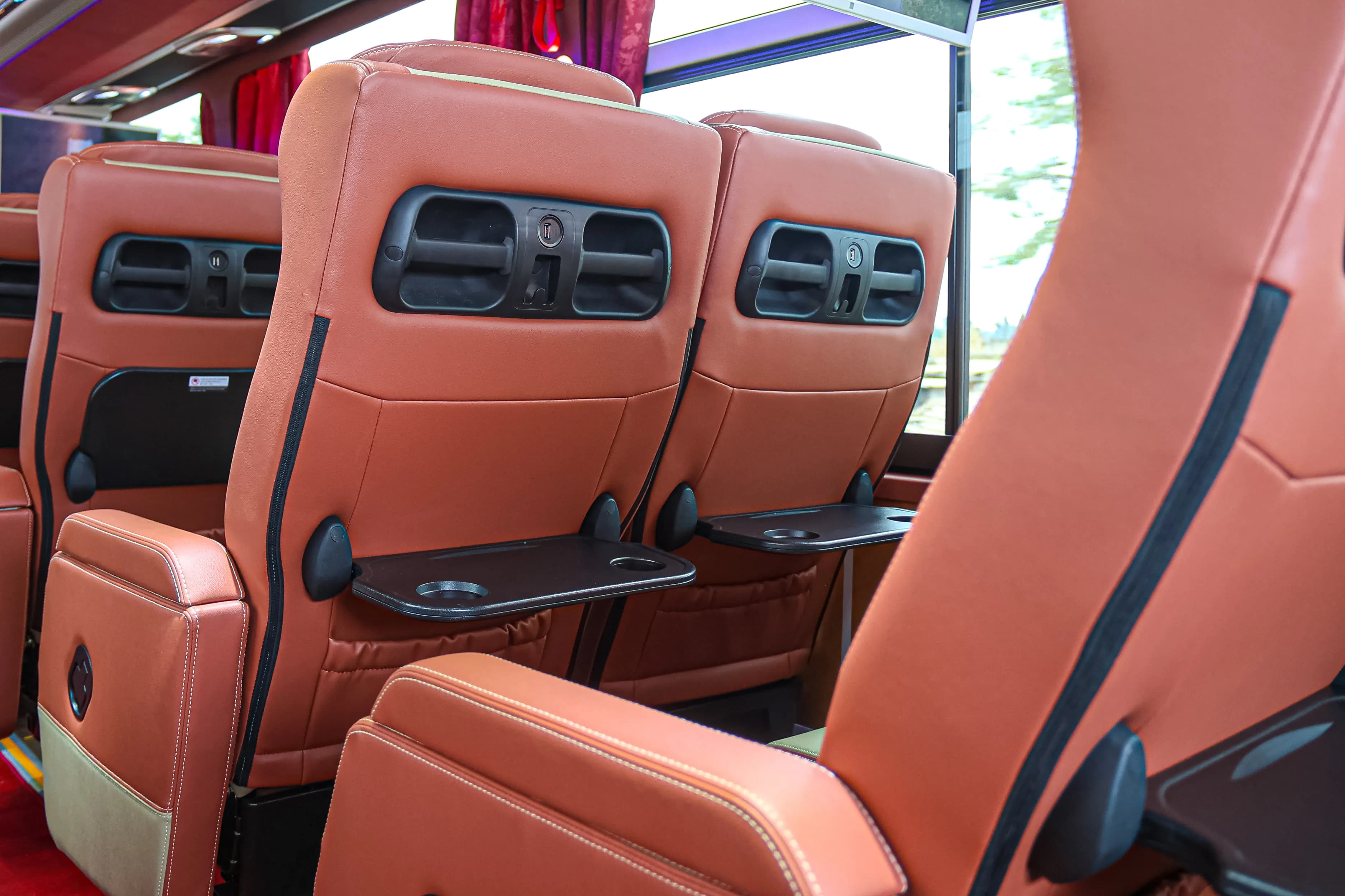 Lakrome cabin layout