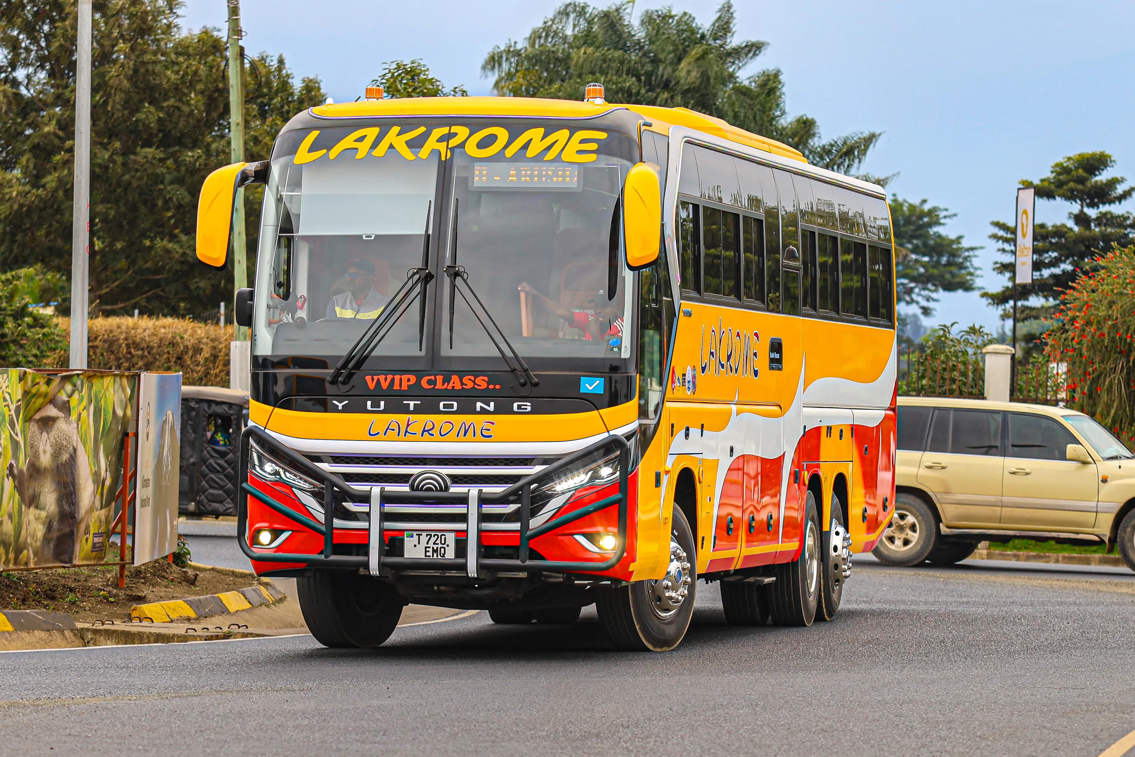 Lakrome exterior look